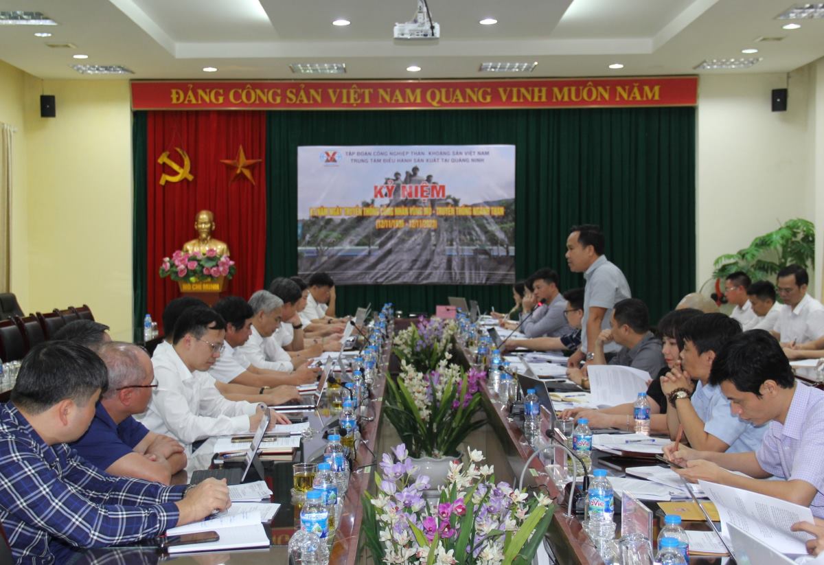 Buổi làm việc giữa Đoàn công tác của Bộ Công Thương với Tập đoàn TKV tại Quảng Ninh. Ảnh: Tập đoàn TKV