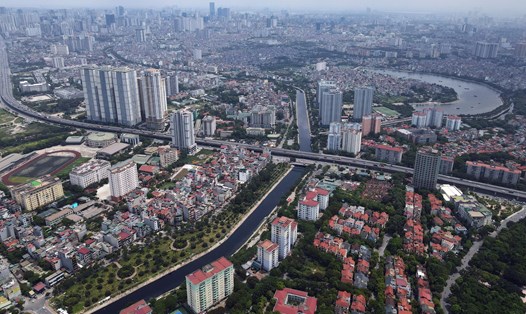 Hạ tầng đô thị của Hà Nội nhìn từ trên cao. Ảnh: Hải Nguyễn