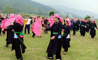 Đời sống tinh thần, vật chất và chỉ số hạnh phúc của người dân được cải thiện rõ rệt. Ảnh: Anh Vũ