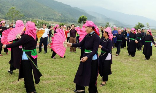 Đời sống tinh thần, vật chất và chỉ số hạnh phúc của người dân được cải thiện rõ rệt. Ảnh: Anh Vũ