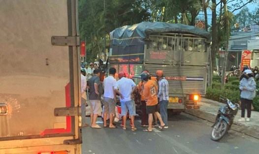 Hiện trường vụ tai nạn giao thông trên quốc lộ 20 qua huyện Định Quán, tỉnh Đồng Nai khiến 1 người tử vong. Ảnh: Minh Châu