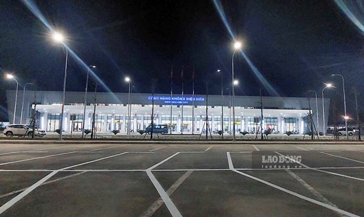 Sân bay Điện Biên mở cửa trở lại và đón chuyến bay thương mại đầu tiên vào ngày 2.12. Ảnh: Văn Thành Chương