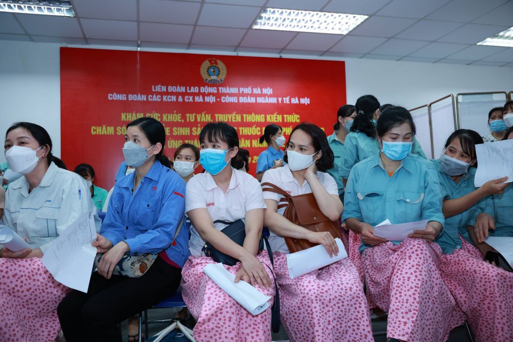 Khám sức khỏe, thai sản cho CNLĐ tại Khu công nghiệp Bắc Thăng Long nhân Tháng Công nhân, Tháng hành động về an toàn, vệ sinh lao động năm 2022.