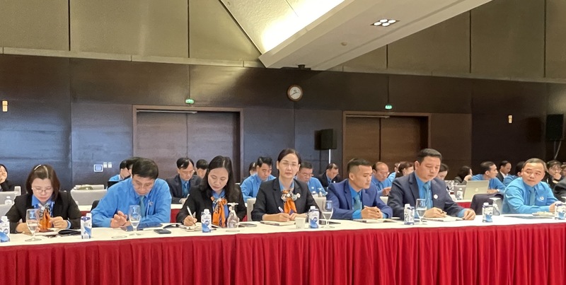 Đoàn đại biểu LĐLĐ tỉnh Cao Bằng tham gia Trung tâm thảo luận số 7. Ảnh: Hà Anh