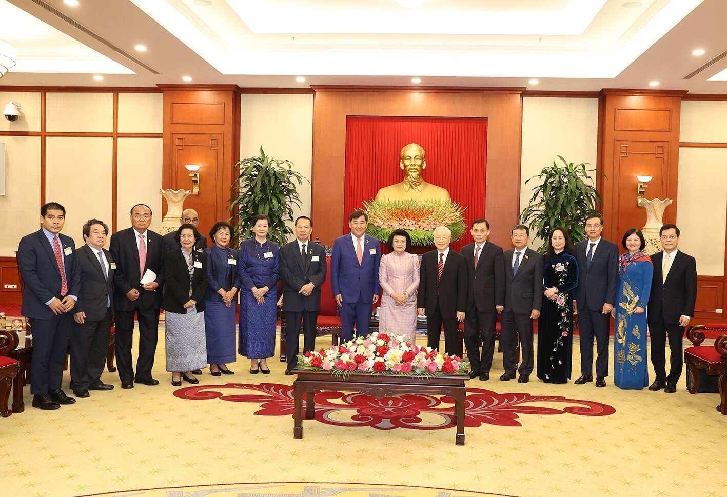 Tổng Bí thư Nguyễn Phú Trọng hoan nghênh, đánh giá cao ý nghĩa chuyến thăm của Chủ tịch Quốc hội Campuchia Khuon Sudary góp phần củng cố và tạo dấu ấn mới trong quan hệ Việt Nam - Campuchia. Ảnh: TTXVN