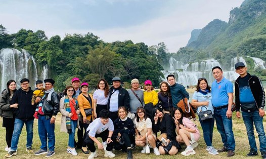 Nhóm khách lựa chọn du lịch trong nước. Ảnh: Du lịch Việt