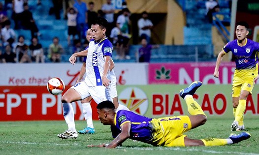 Hà Nội FC thua ngay trên sân nhà trước Sông Lam Nghệ An ở V.League 2023. Ảnh: VPF