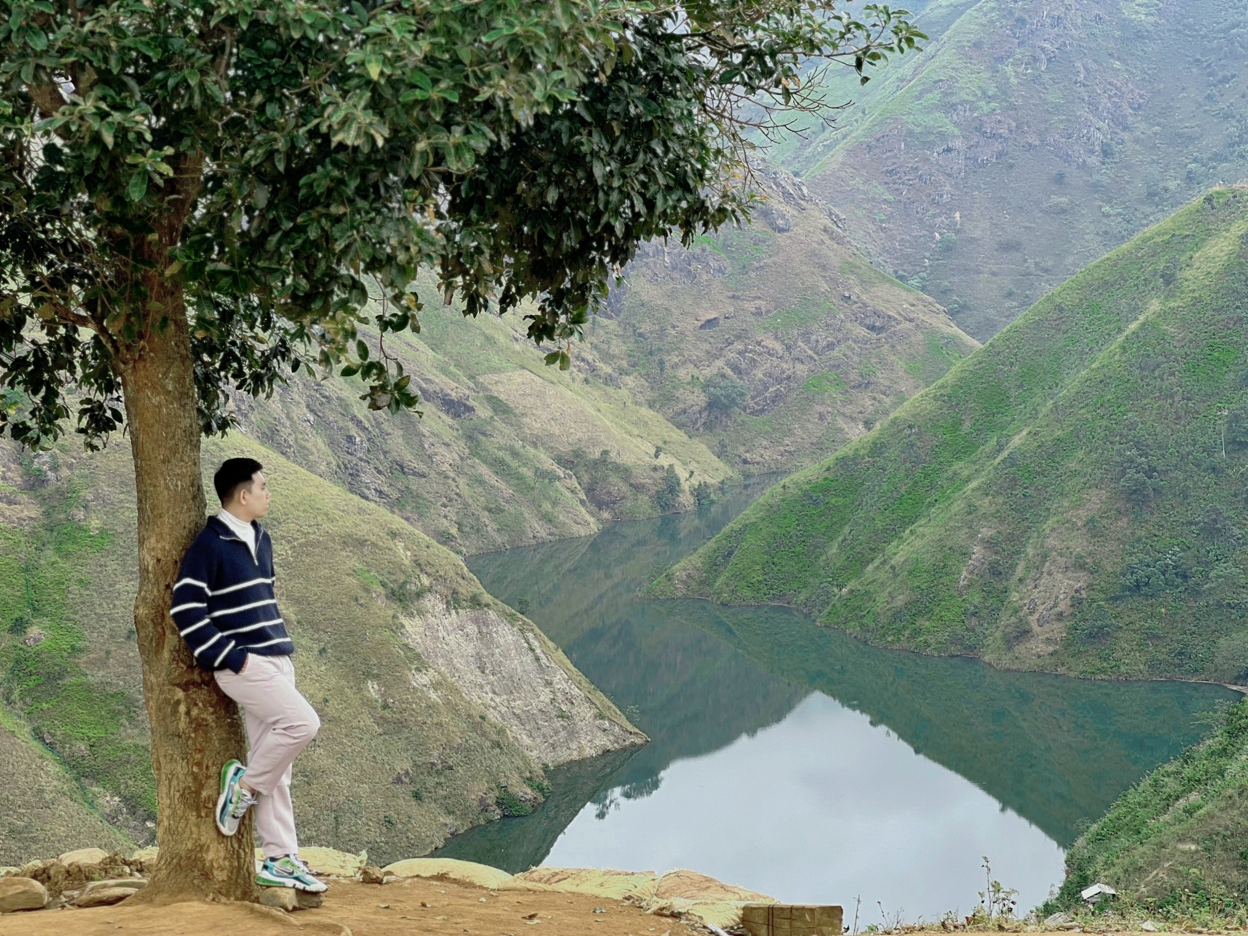 Dòng sông Nho Quế hiền hòa níu chân du khách ở Hà Giang. Ảnh: Nhân vật cung cấp