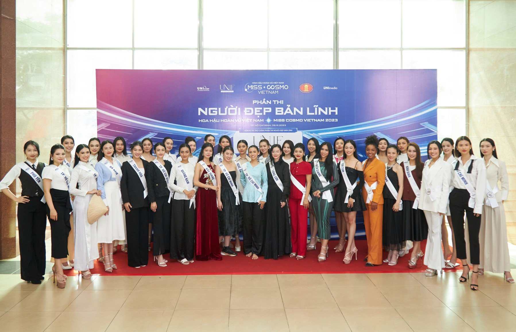 Các thí sinh "Hoa hậu Hoàn vũ Việt Nam" dự thi "Người đẹp bản lĩnh". Ảnh: BTC.