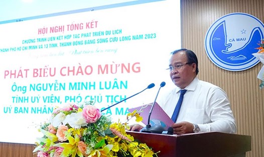 Phó Chủ tịch UBND tỉnh Cà Mau  Nguyễn Minh Luân phát biểu tại hộ nghị. Ảnh: Nhật Hồ