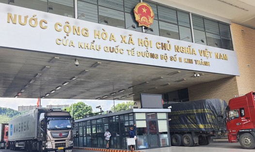 Cửa khẩu số được Ban Quản lý Khu kinh tế tỉnh Lào Cai chính thức triển khai tại Cửa khẩu đường bộ quốc tế số II Kim Thành. Ảnh: Bảo Nguyên