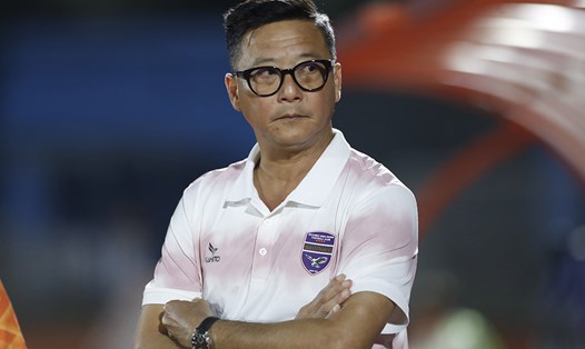 Huấn luyện viên Lê Huỳnh Đức cùng Bình Dương giành chiến thắng trên sân Khánh Hoà. Ảnh: Thanh Vũ
