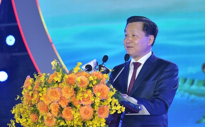 Phó Thủ tướng Chính phủ Lê Minh Khái dự và phát biểu tại Festival Tôm Cà Mau. Ảnh: Nhật Hồ