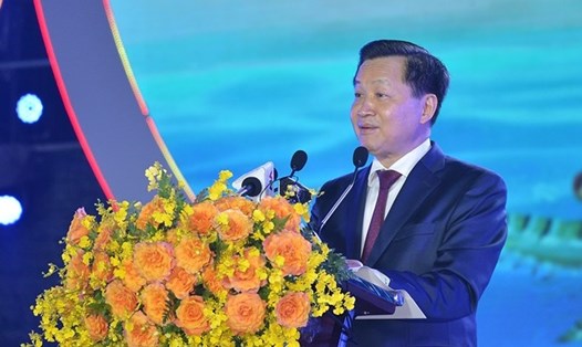 Phó Thủ tướng Chính phủ Lê Minh Khái dự và phát biểu tại Festival Tôm Cà Mau. Ảnh: Nhật Hồ