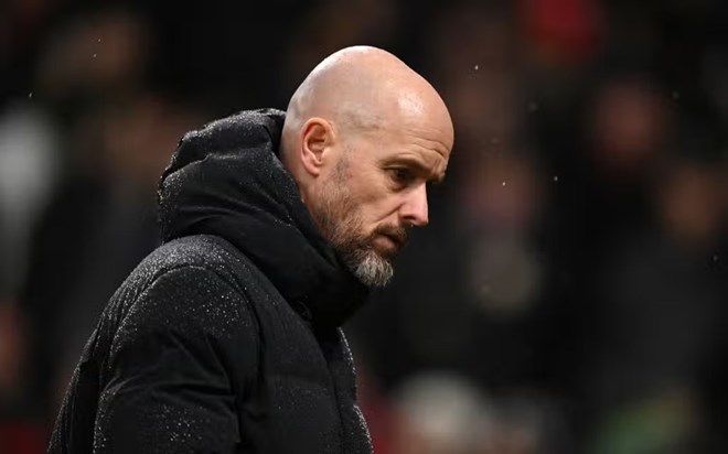 Erik ten Hag cần hành động thay vì nói suông