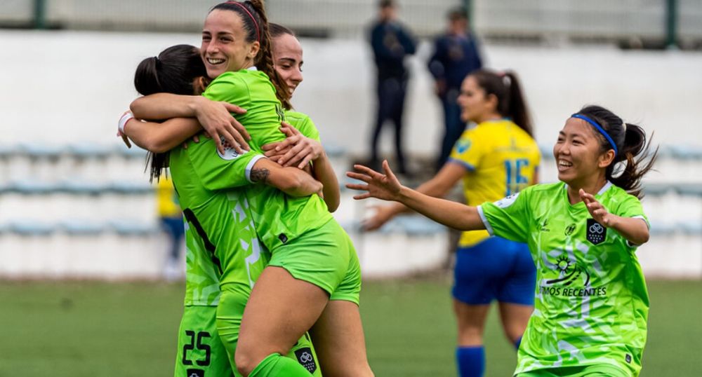 Huỳnh Như và đồng đội ăn mừng bàn thắng tại vòng 3 Cúp Quốc gia nữ Bồ Đào Nha 2023-2024. Ảnh: Desportivo Vale Do Homem