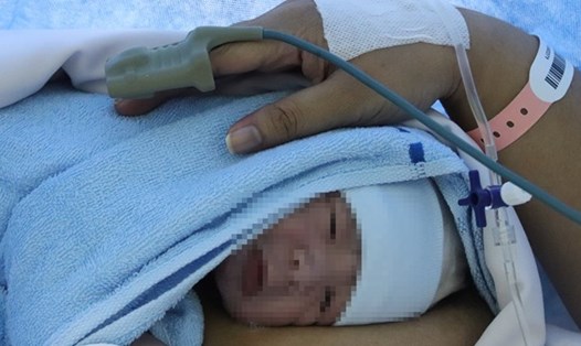 Trẻ sơ sinh chào đời tại Bệnh viện Hùng Vương. Ảnh: Nguyễn Ly. 