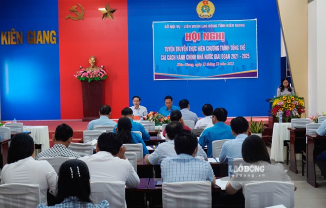 LĐLĐ tỉnh Kiên Giang phối hợp tuyên truyền chương trình tổng thể cải cách hành chính
