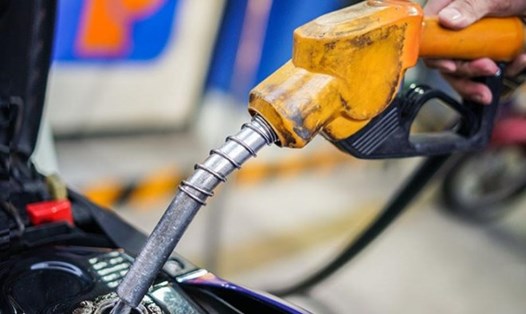 Giá xăng dầu dự báo giảm trong phiên điều chỉnh tới. Ảnh: Nguyễn Loan