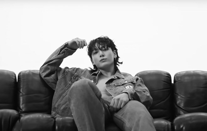 Jungkook BTS được chọn là ngôi sao nhạc Pop của năm ngay ngày nhập ngũ