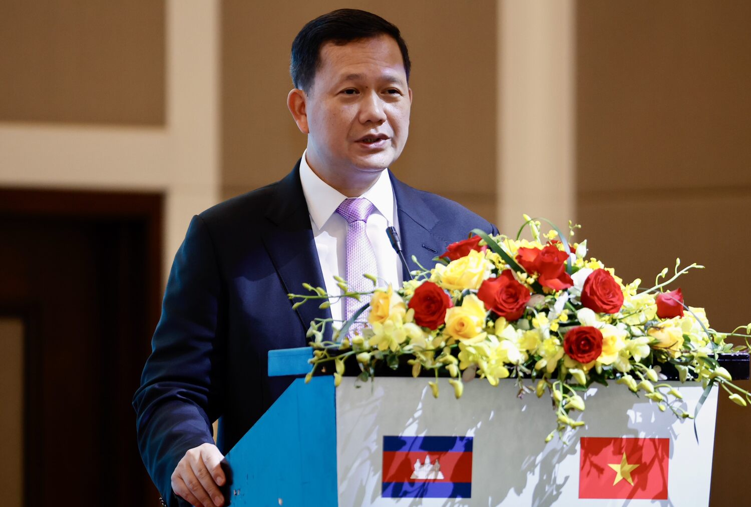 Thủ tướng Campuchia Hun Manet phát biểu tại Diễn đàn Xúc tiến Đầu tư và Thương mại Việt Nam - Campuchia. Ảnh: Hải Nguyễn