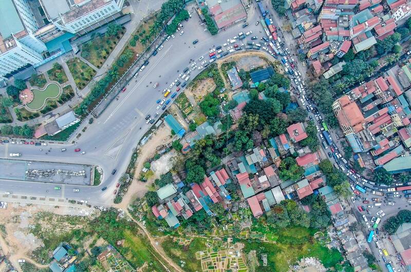 Một góc tuyến đường Nguyễn Xiển - Xa La (Hà Nội). Ảnh: Phạm Đông 