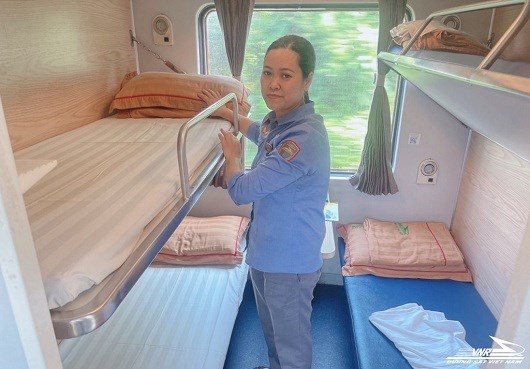 Công nhân đường sắt trả lại hơn 50 triệu đồng khách bỏ quên trên tàu