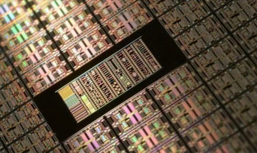 Để làm ra chip bán dẫn, có ba khâu cơ bản gồm thiết kế, sản xuất và đóng gói.