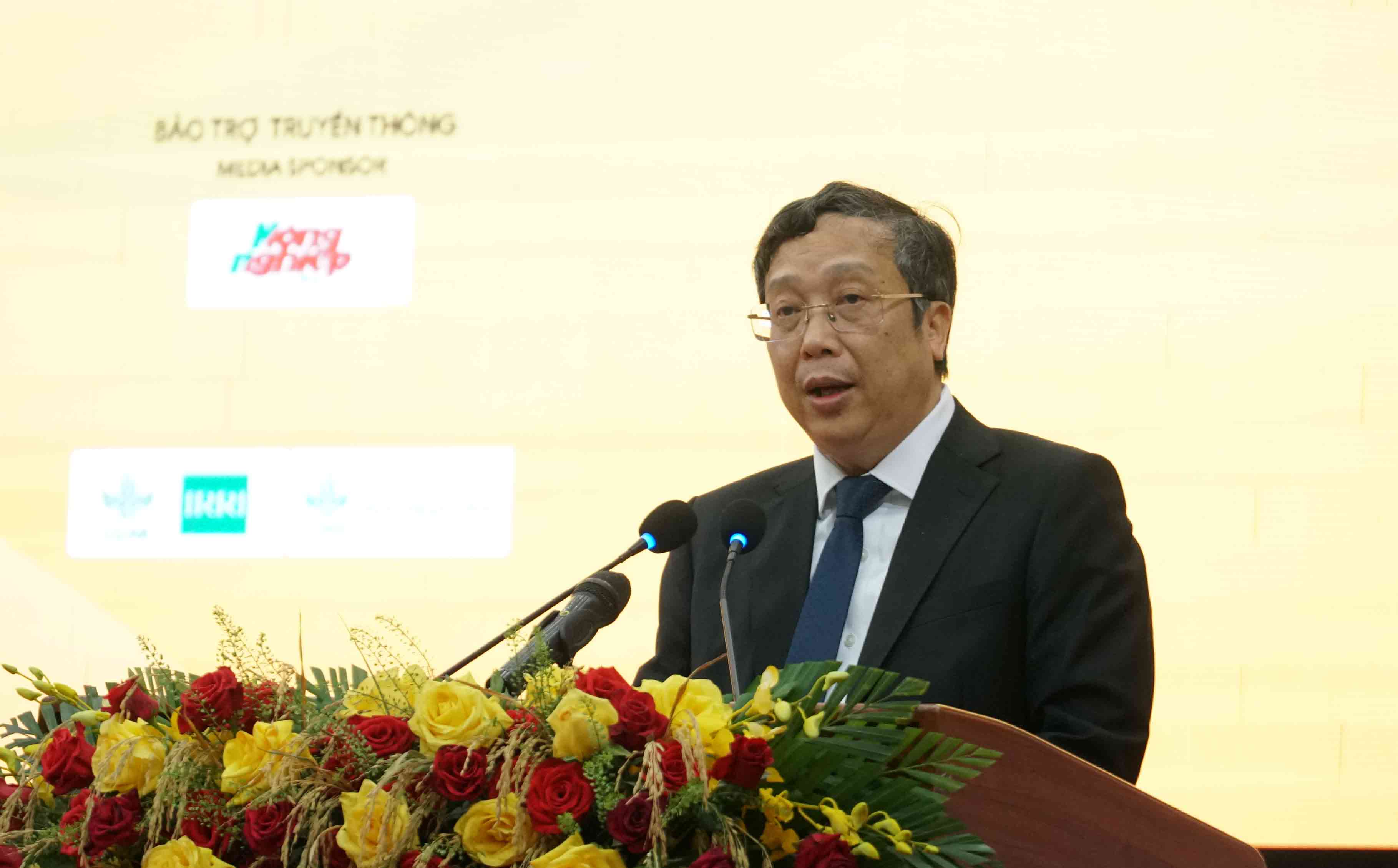 Thứ trưởng phát biểu tại hội thảo. Ảnh: Phương Anh.