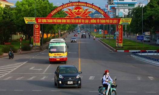 Đảng bộ tỉnh Ninh Bình đã đề ra quyết tâm xây dựng Ninh Bình trở thành Đô thị di sản thiên niên kỷ và trở thành thành phố trực thuộc Trung ương vào năm 2035. Ảnh: Diệu Anh