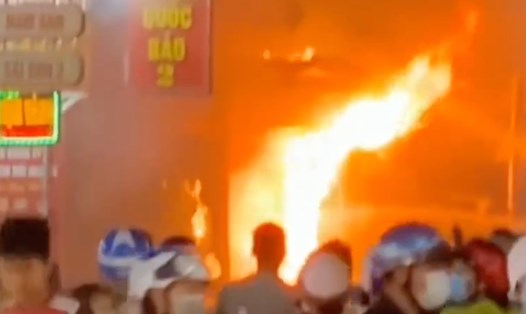 Hiện trường vụ cháy tại phường Trảng Dài, TP Biên Hoà. Ảnh cắt từ clip