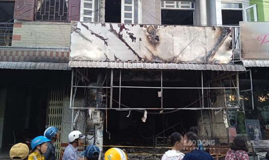 Hiện trường vụ cháy cửa hàng điện thoại ở xã Định Hòa, huyện Gò Quao, tỉnh Kiên Giang. Ảnh: Phương Vũ