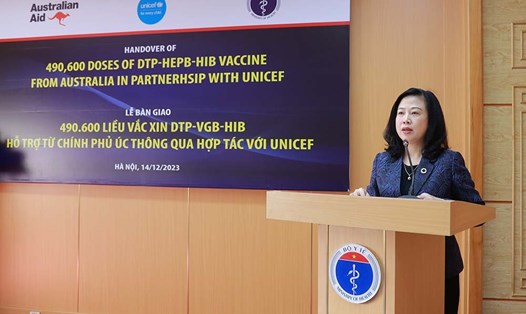 Bộ trưởng Đào Hồng Lan trong hội nghị tiếp nhận vaccine do Chính phủ Úc tài trợ. Ảnh: BYT.