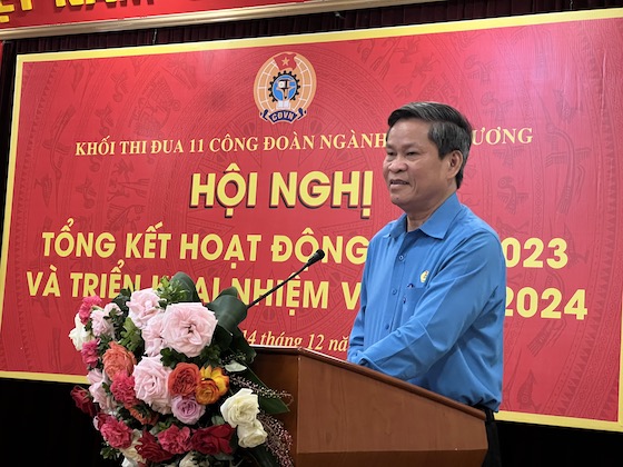 Phó Chủ tịch Tổng Liên đoàn Lao động Việt Nam Huỳnh Thanh Xuân phát biểu. Ảnh: Kiều Vũ