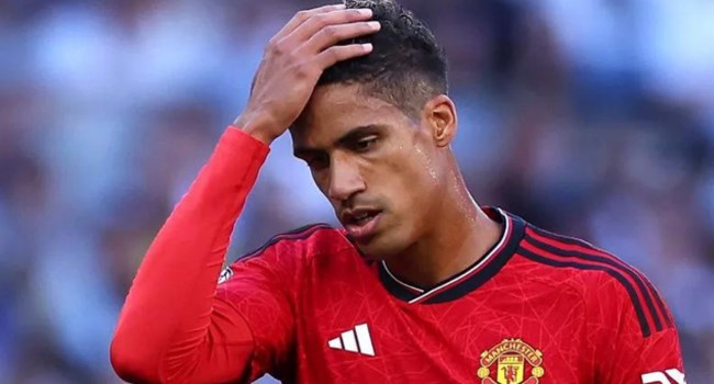 Hợp đồng của Varane đưa Ten Hag và Man United vào thế khó xử