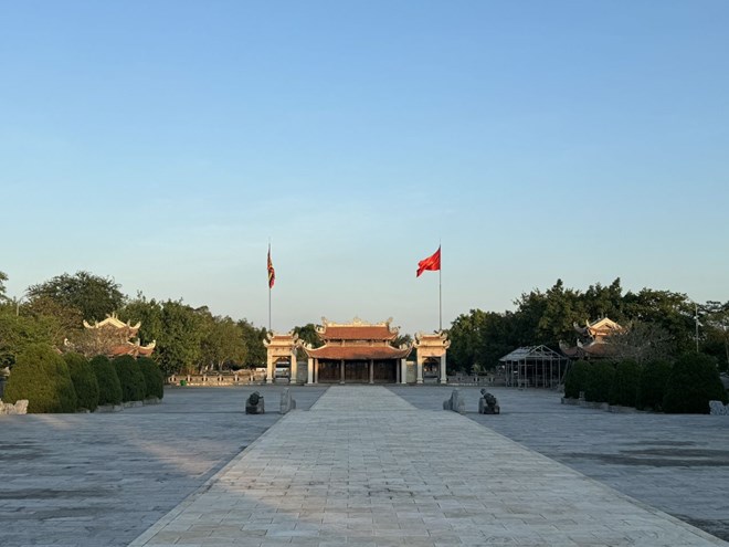Ngôi chùa cổ thờ vị vua sáng lập nhà Mạc
