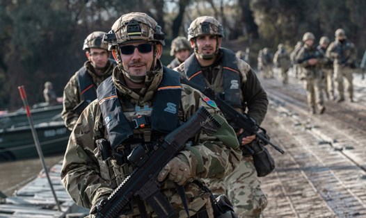 Các binh sĩ trong cuộc tập trận của NATO với các lực lượng vũ trang Hungary. Ảnh: NATO