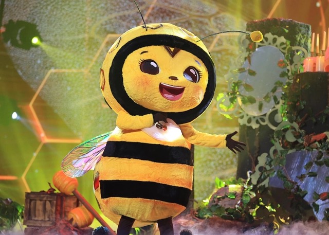 Ong Bây Bi có thể chính là Tiểu Phượng Hoàng từng xuất hiện trong mùa 1 “Ca sĩ mặt nạ“. Ảnh: Nhà sản xuất