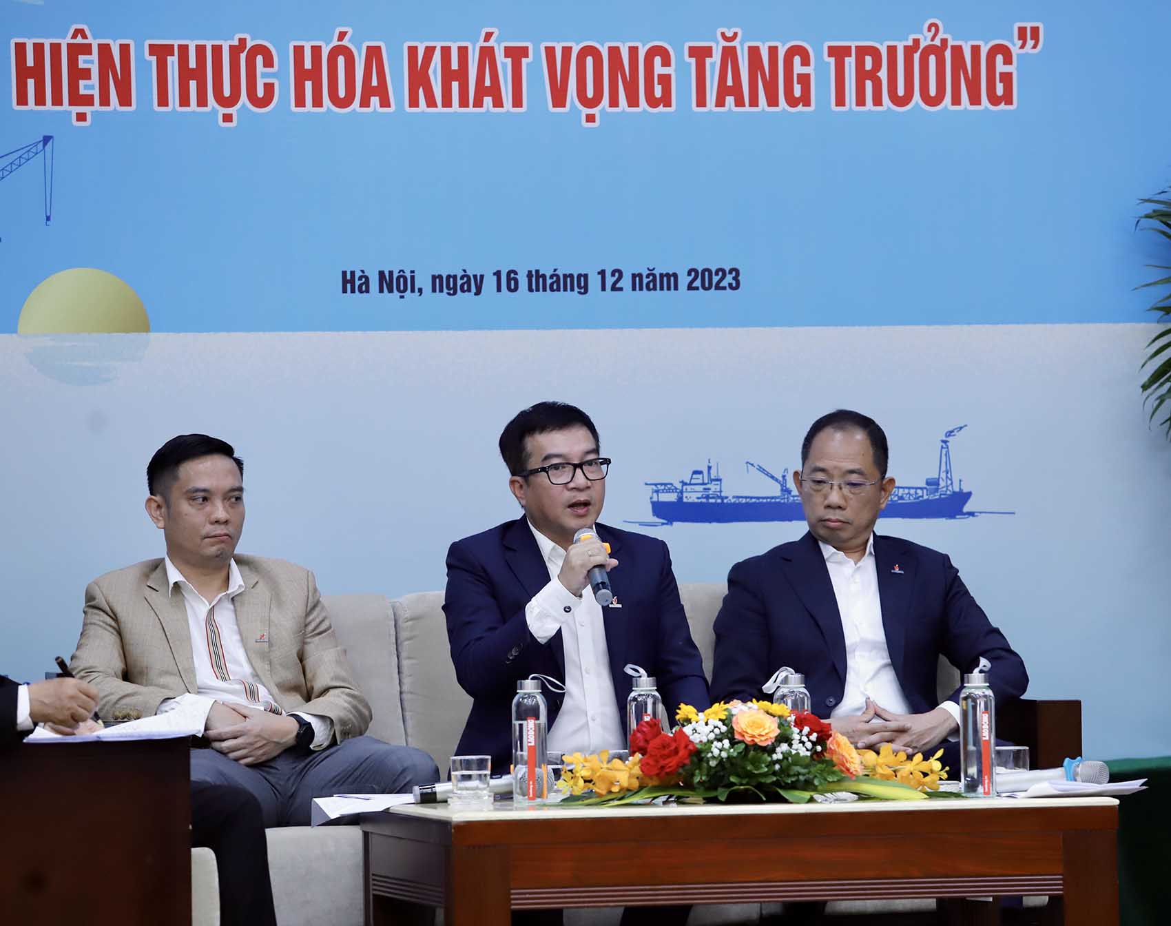 Ông Nguyễn Việt Thắng - Phó Tổng Giám đốc Công ty Cổ phần Lọc hóa dầu Bình Sơn. Ảnh: Vĩnh Hoàng