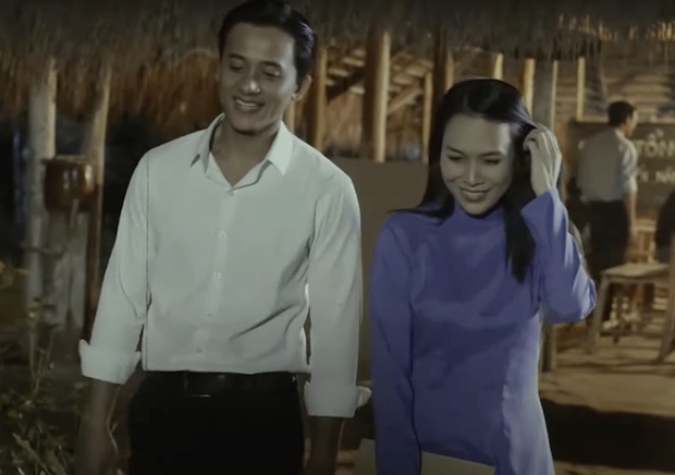 Mai Tài Phến được ê kíp “Sao nhập ngũ” chiếu hình ảnh trong MV quay cùng Mỹ Tâm. Ảnh: Chụp màn hình.