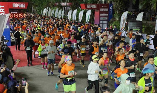Hơn 10.000 vận động viên tham gia giải chạy VnExpress Marathon Hải Phòng. Ảnh: Ban Tổ chức