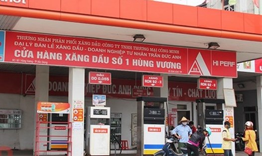 Hiện toàn tỉnh Bắc Giang có tổng số 279 cửa hàng bán lẻ xăng dầu với 968 cột bơm. Trong ảnh là một cửa hàng tại thành phố Bắc Giang. Ảnh: Cục Thuế tỉnh Bắc Giang. 