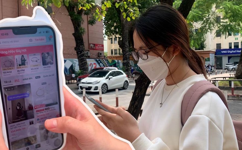 Mua sắm online, xu hướng phổ biến nhưng khó kiểm soát của giới trẻ