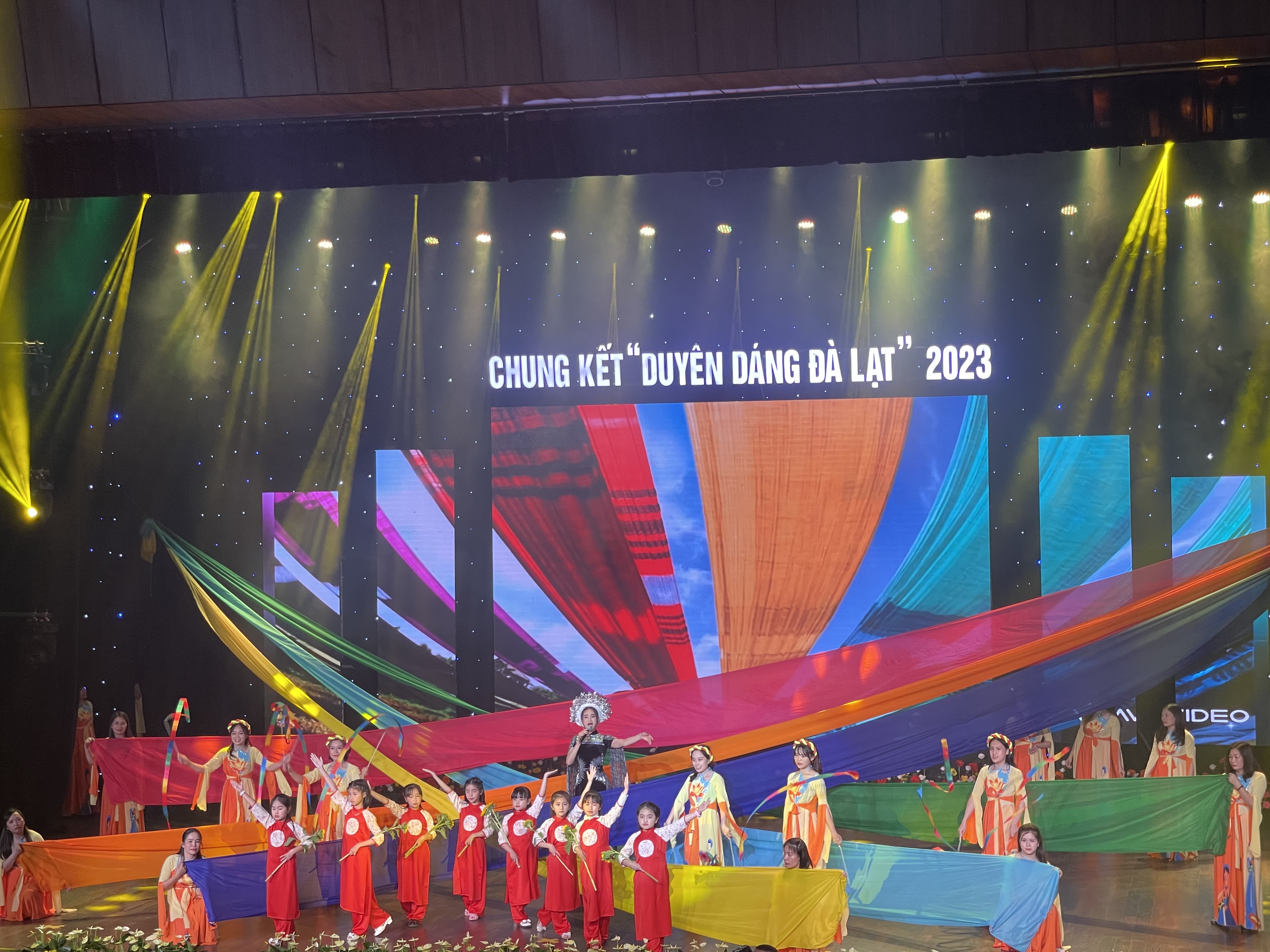 Đêm chung kết “Duyên dáng Đà Lạt“. Ảnh: Bảo Hoà