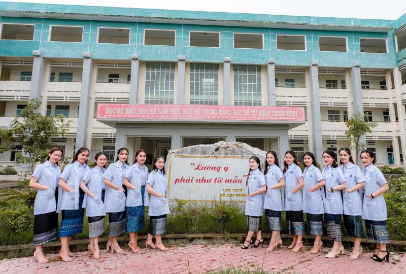 Năm học 2023 - 2024, Trường CĐYT Quảng Nam có khoảng 100 lưu học sinh Lào theo học. Ảnh: Nhà trường cung cấp.