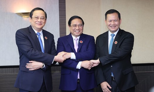 Thủ tướng Chính phủ Phạm Minh Chính cùng Thủ tướng Lào Sonexay Siphandone và Thủ tướng Vương quốc Campuchia Hun Manet. Ảnh: TTXVN