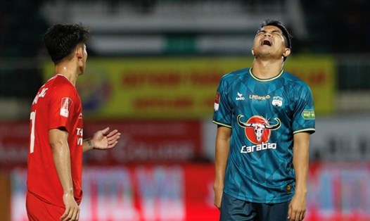 Hoàng Anh Gia Lai tiếp tục nhận thất bại ở V.League 2023-2024. Ảnh: Thanh Vũ