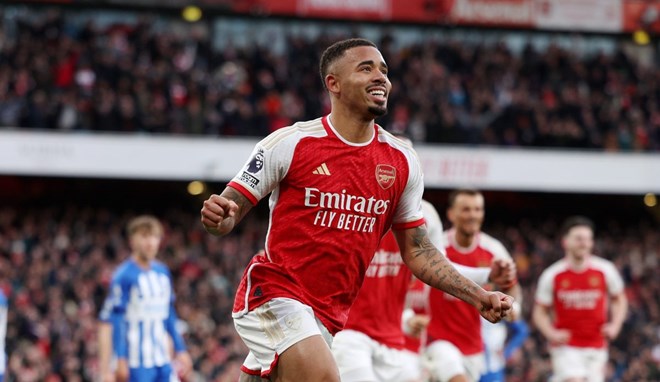 Arsenal tạo khoảng cách 5 điểm với Man City sau trận thắng Brighton