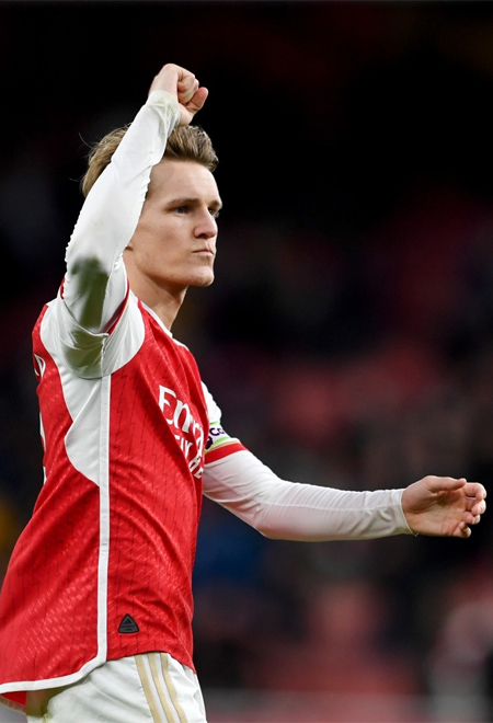 Odegaard cần phải trở thành đầu tàu của Arsenal trong cuộc đua vô địch Premier League. Ảnh: Arsenal FC