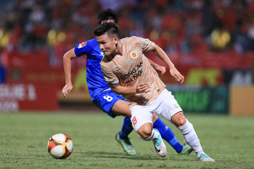 Tiền vệ Quang Hải ghi được 2 bàn thắng sau 6 vòng đấu tại V.League. Ảnh: Minh Dân